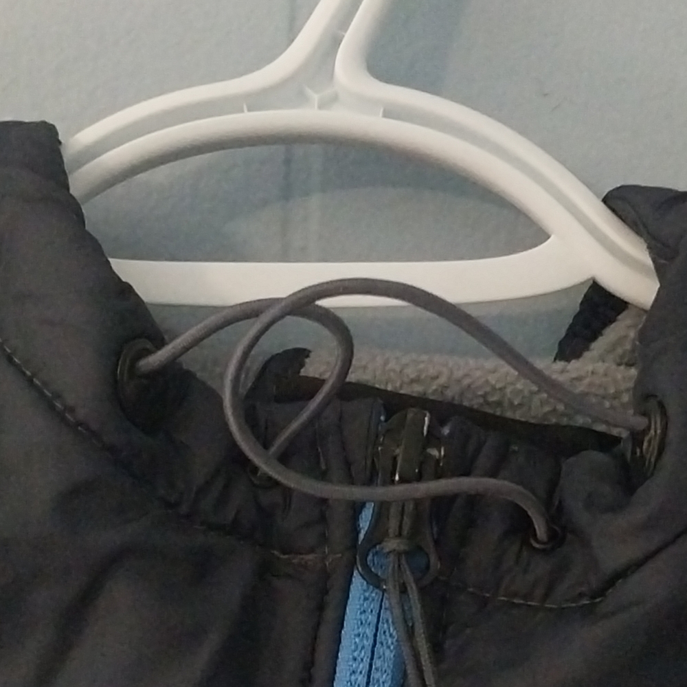 Under Armor Jacket - Picture 4 of 4